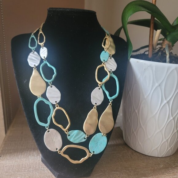 Multistrand Elegant Statement Necklace (Brand New) - Picture 3 of 7